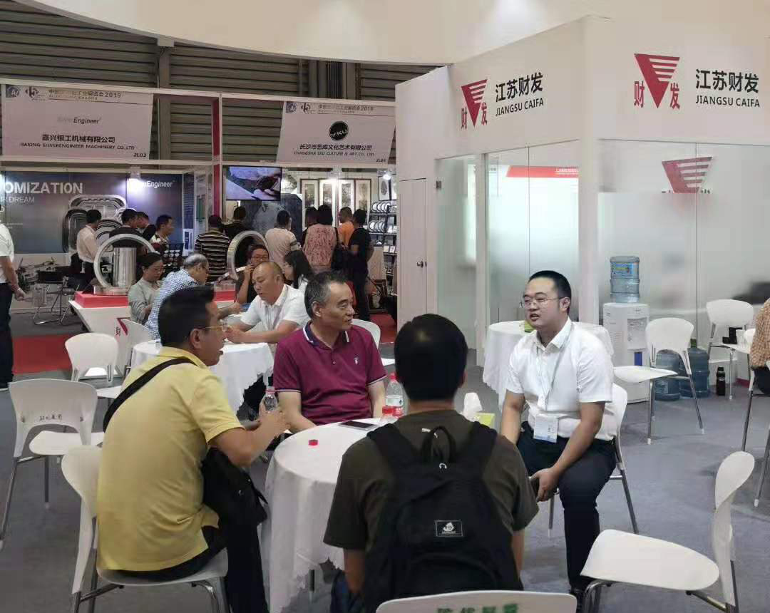 毕总.jpg 毕总.jpg